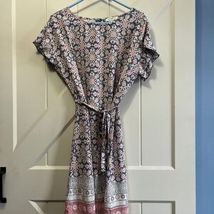 Short sleeve belted dress